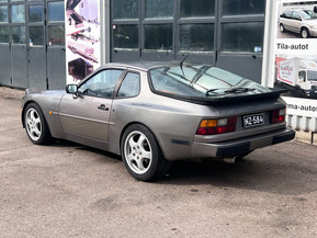 Porsche 944