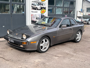 Porsche 944