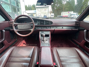 Porsche 944