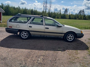 Ford Taurus