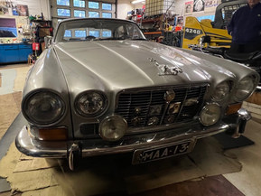 Jaguar XJ6