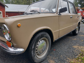 Lada 1200
