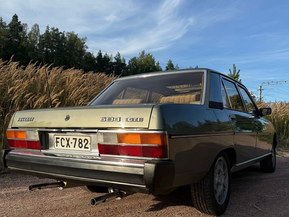 Peugeot 604