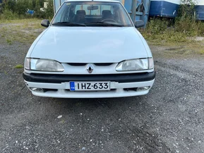 Renault 19