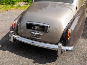 Bentley S1 series