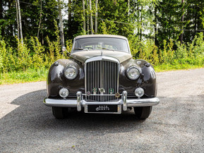 Bentley S1 series