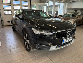 Volvo V90 Cross Country