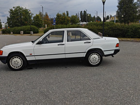 Mercedes-Benz 190