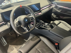BMW i5 M60