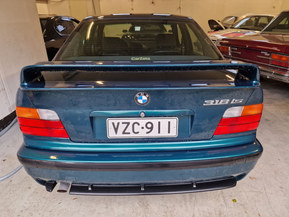 BMW 318iS