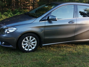 Mercedes-Benz B 180