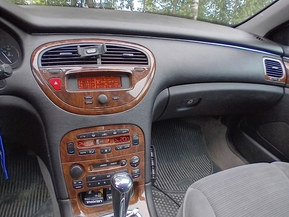 Peugeot 607