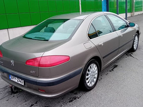 Peugeot 607