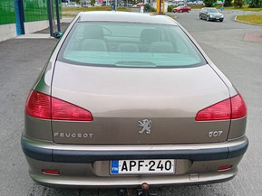 Peugeot 607
