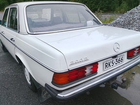 Mercedes-Benz 200