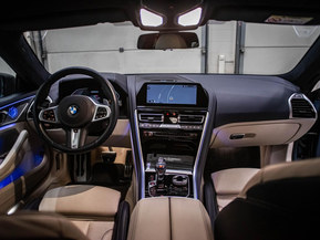 BMW M850i