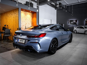 BMW M850i