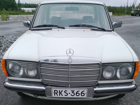 Mercedes-Benz 200