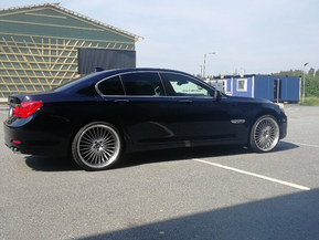 BMW 750