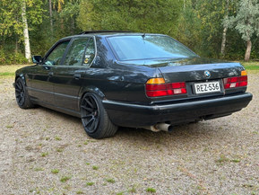 BMW 735