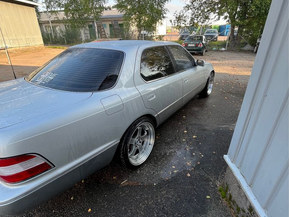 Lexus LS
