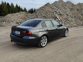 BMW 330