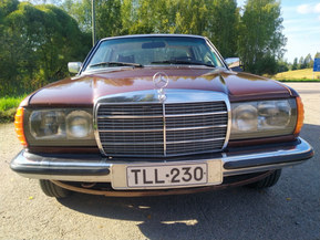 Mercedes-Benz 230