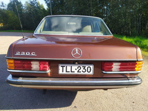 Mercedes-Benz 230