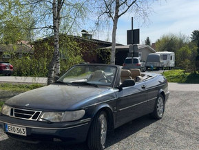 Saab 900