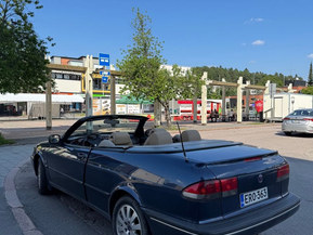 Saab 900