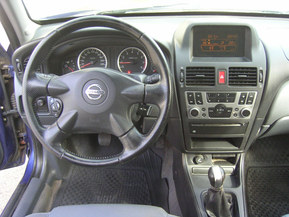 Nissan Almera