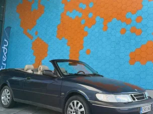 Saab 900