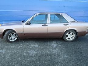 Mercedes-Benz 190