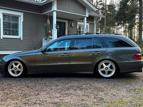 Mercedes-Benz E