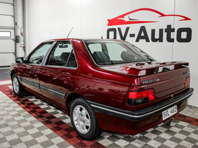 Peugeot 405