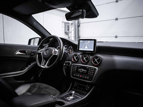 Mercedes-Benz A 45 AMG