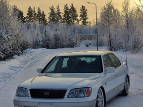 Lexus LS