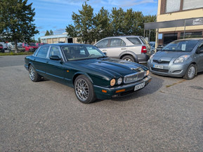 Jaguar XJ6