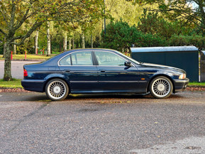 BMW Alpina B10