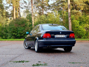 BMW Alpina B10
