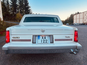 Cadillac De Ville