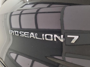 BYD Sealion 7