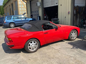 Porsche 944
