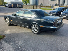 Jaguar XJ6