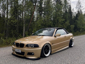 BMW 323