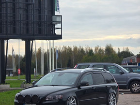 Volvo V50