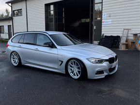 BMW 330
