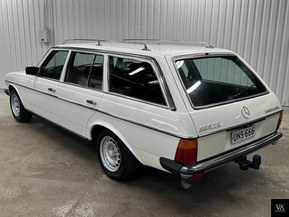 Mercedes-Benz 300