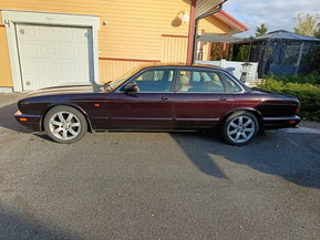 Jaguar XJ6