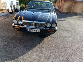 Jaguar XJ6